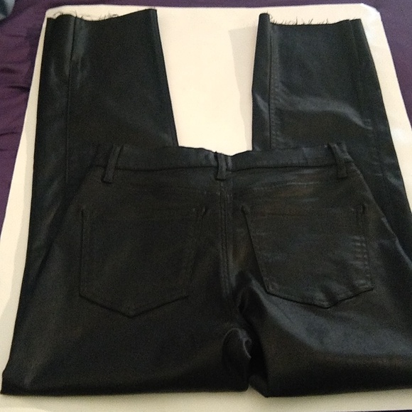 Express black modern straight raw hem black shiny jeans 4R - Picture 7 of 7